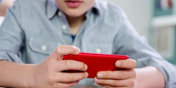 İnternet kullanımı filtrelenmeyen çocuklar suça yönelebiliyor