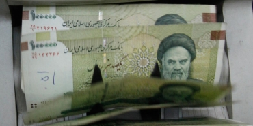 İran Hükümeti Bilgilendirme Konseyi: Bankalar hizmet vermeye devam edecek