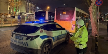 İstanbul'da İETT otobüsünün çarptığı yaya yaralandı