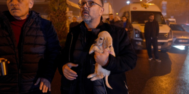 İstanbul'da iş hanında çıkan yangında mahsur kalan 11 kişi kurtarıldı