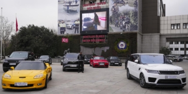 İstanbul'da lüks otomobil kaçakçılığı operasyonu: 14 gözaltı