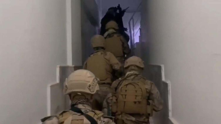 İzmir'de FETÖ'nün güncel yapılanmasına operasyon: 12 gözaltı