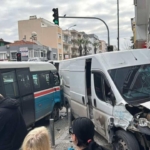 İzmir'de freni patlayan panelvan yayaya çarptı