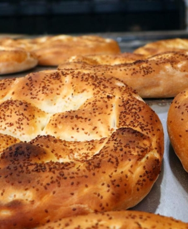İzmir'de ramazan pidesi 30 liradan satılacak