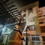 Karaman'da çıkan yangında 10 kişi dumandan etkilendi