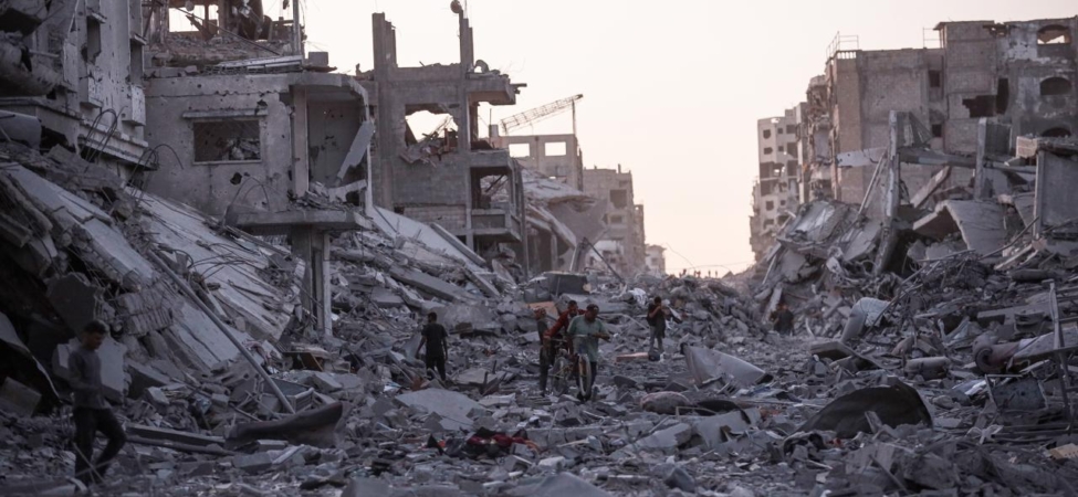 Katil İsrail ordusunun Gazze Şeridi'nde açtığı ateş sonucu 2 Filistinli öldü