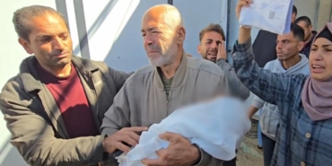 Katil İsrail'in Gazzede çıkışına izin vermediği 2 yaşındaki Nidal hayatını kaybetti