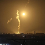 Katil İsrail'in Gazze'deki hava saldırılarında 4 Filistinli yaşamını yitirdi