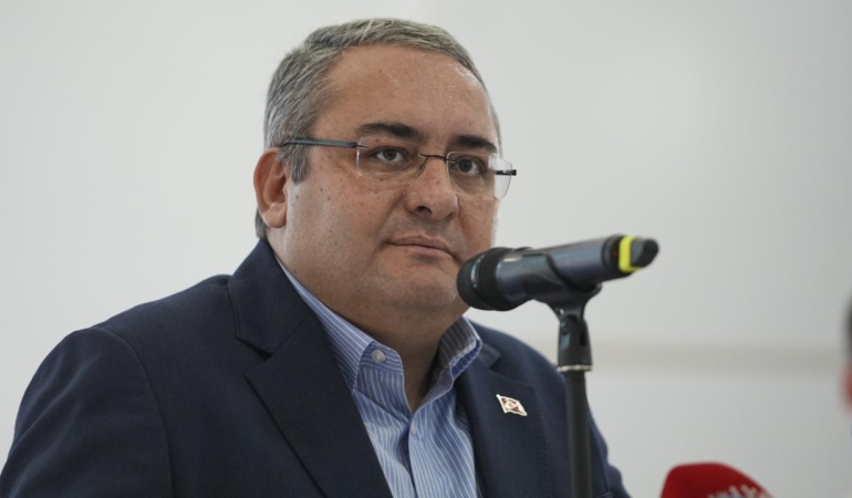 Keçiören Belediye Başkanı'ndan Özgür Özel hakkında suç duyurusu