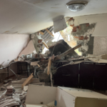 Kocaeli'de istinat duvarı yıkıldı: 2 bina boşaltıldı