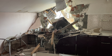 Kocaeli'de istinat duvarı yıkıldı: 2 bina boşaltıldı