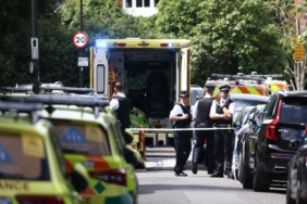 Londra polisi, Epstein bağlantılı eski Büyükelçi'nin soruşturması kapsamında iki adreste arama yaptı