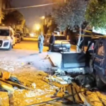 Manisa'yı fırtına vurdu: Minarenin külahı devrildi, çatılar uçtu, ağaçlar devrildi