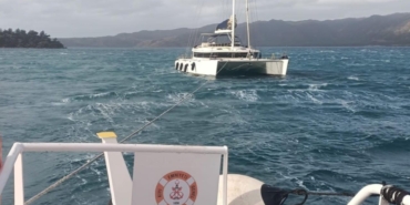 Marmaris'te sürüklenen katamarandaki 2 kişi kurtarıldı