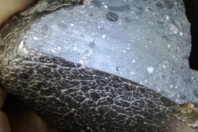 Marstan gelen 4,5 milyar yıllık göktaşında su izi keşfedildi