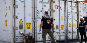 Mersin'de 444 bin kaçak ilaç ele geçirildi