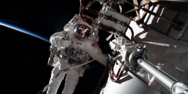 NASA astronotların akıllı telefon kullanmasına izin verecek