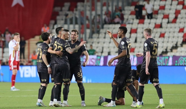 Onvo Antalyaspor-Trabzonspor maçının ardından flaş değerlendirme