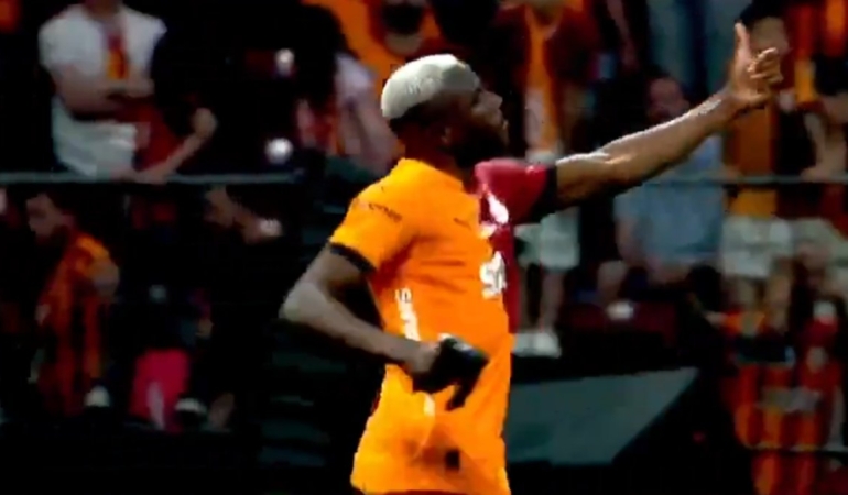 Osimhen ile Ba arasında gerginlik! Koridora çağırdı...