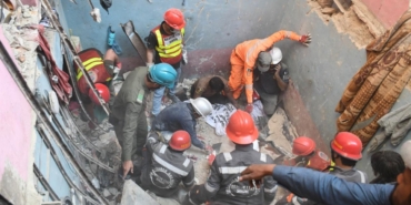 Pakistan'da apartmanda meydana gelen patlamada 16 kişi hayatını kaybetti