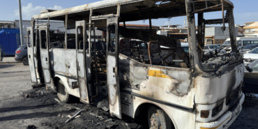 Park halindeki midibüste yangın faciası: 16 yaşındaki çocuk öldü