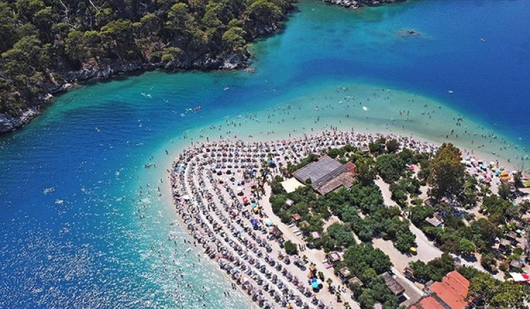 Peş peşe denk gelen tatil dönemi turizmi hareketlendirecek