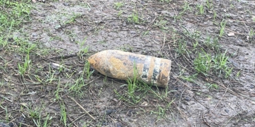 Piknik yaparken bulduğu top mermisini müzeye teslim etti