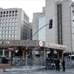 'Sahte belgelerle ikamet izni' operasyonunda 40 kişi tutuklandı