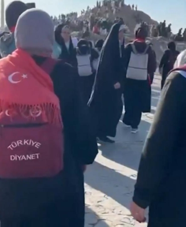Şehit yakınları umre ibadetini yerine getirdi