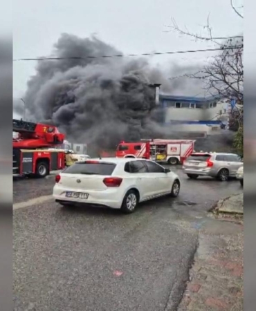 Silivri'de fabrika yangını