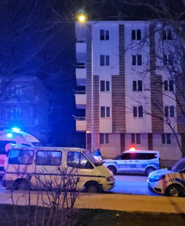 Şizofreni hastasının rehin aldığı anne ve anneannesini polis kurtardı