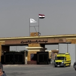 Soykırımcı İsrail, İran misillemesini gerekçe göstererek Gazzeye açılan tüm kapıları kapattı