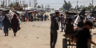 Soykırımcı İsrail, Refah Sınır Kapısı'ndan Gazze'ye girişlerde Filistinlilere ağır şartlar getirdi