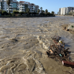 Su baskısı nedeniyle Dim Barajı'nın çevresindeki evler boşaltıldı