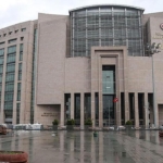 Toplu taşıma aracında bir yolcuyu tehdit eden kadına soruşturma