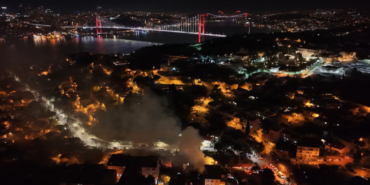 Üsküdar'da metruk binada yangın