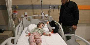 Yalova'da baba ile 14 aylık kızı komşuları tarafından darbedildi