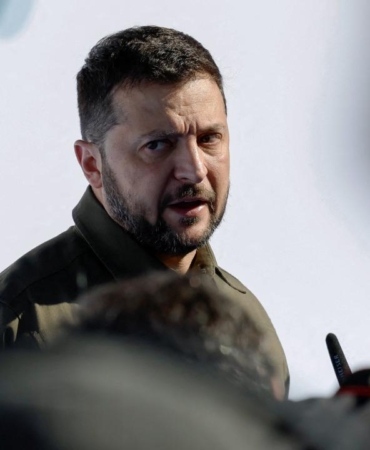 Zelenskiy: Rus ordusu durmaya değil, savaşmaya hazırlanıyor