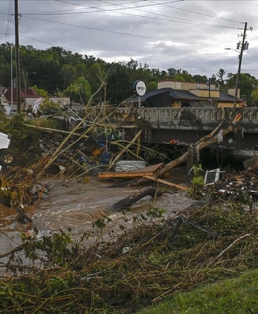 ABD'de etkisini sürdüren fırtına ve kasırgalarda ölü sayısı 8'e yükseldi