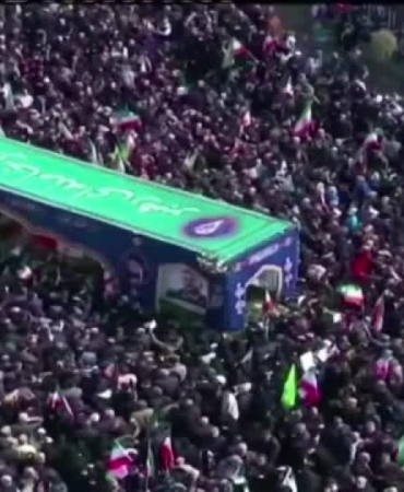 ABDİsrail saldırısında ölen Laricani ve İranlı denizciler için cenaze töreni düzenlendi