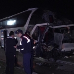 Amasya'da yolcu otobüsü ile tır çarpıştı: 11 yaralı