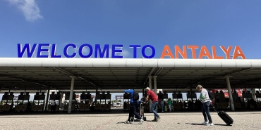 Antalya Havalimanı 2 ayda yaklaşık 2 milyon yolcuya hizmet verdi