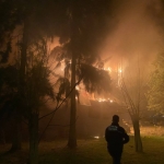 Antalya'da zincir markette çıkan yangın hasara yol açtı