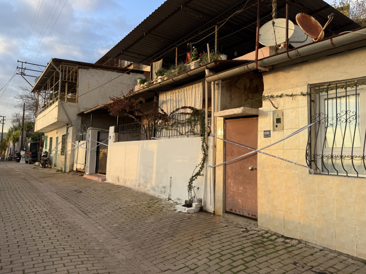 Aydın'da toprak kayması: 3 ev tahliye edildi