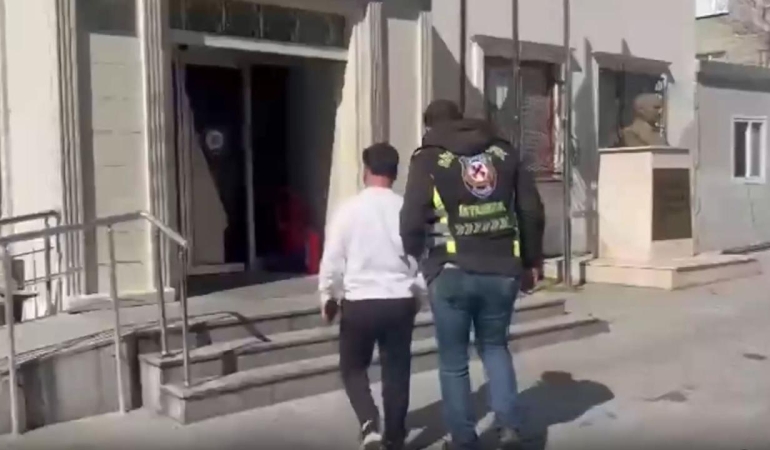 Bağcılar'da trafikte tartışma: Aracının camını kıran sürücüye 190 bin lira ceza