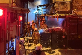 Bahçelievler'de depoda çıkan yangın söndürüldü