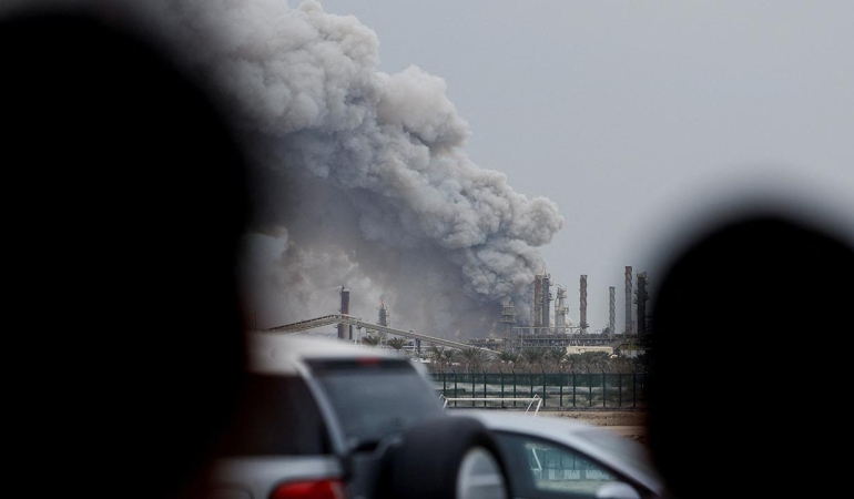 Bahreyn, İran'dan şu ana kadar yapılan 114 füze ve 190 İHA saldırısının engellendiğini açıkladı