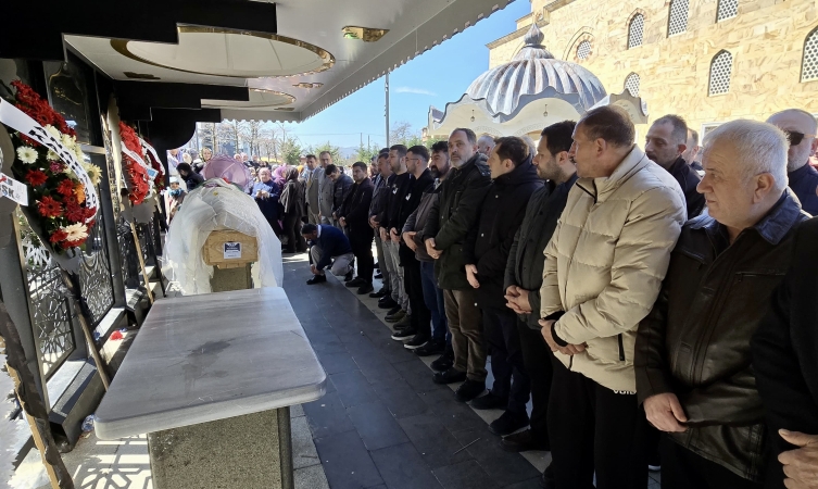 Cana can katsın istedik: 23 yaşındaki Burcu 3 hastaya umut oldu