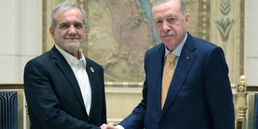 Cumhurbaşkanı Erdoğan İran Cumhurbaşkanı Pezeşkiyan ile görüştü