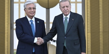 Cumhurbaşkanı Erdoğan, Kazakistan Cumhurbaşkanı Tokayev ile görüştü